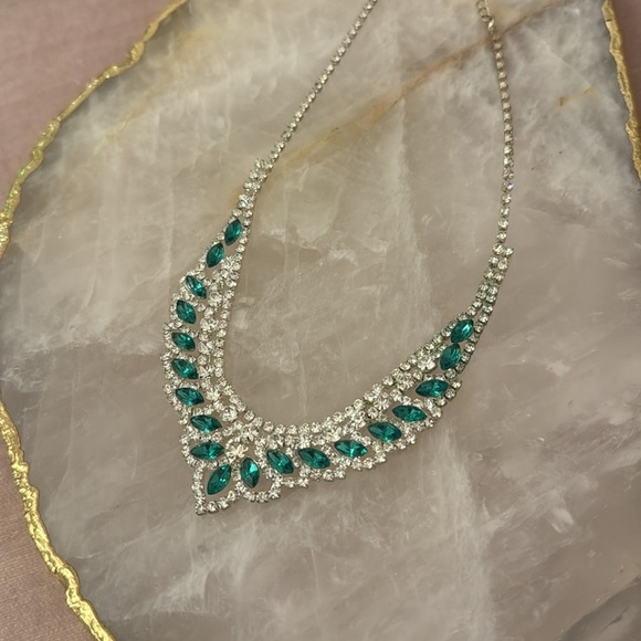 EMBELLISHED NECKLACE - Picture 8 of 16